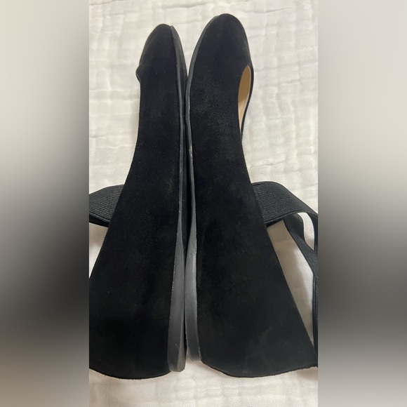 Jessica Simpson Women's Mandayss
Ballet Black Suede Flats Elastic Straps, Sz 8M - Picture 9 of 12